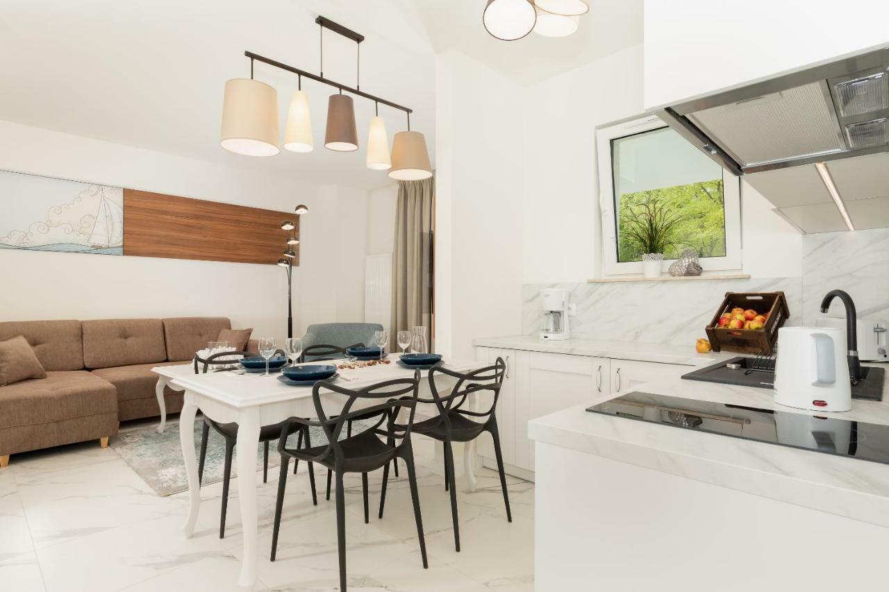 미엥지즈드로예 Aquamarina Onyx Marina Invest 아파트 외부 사진